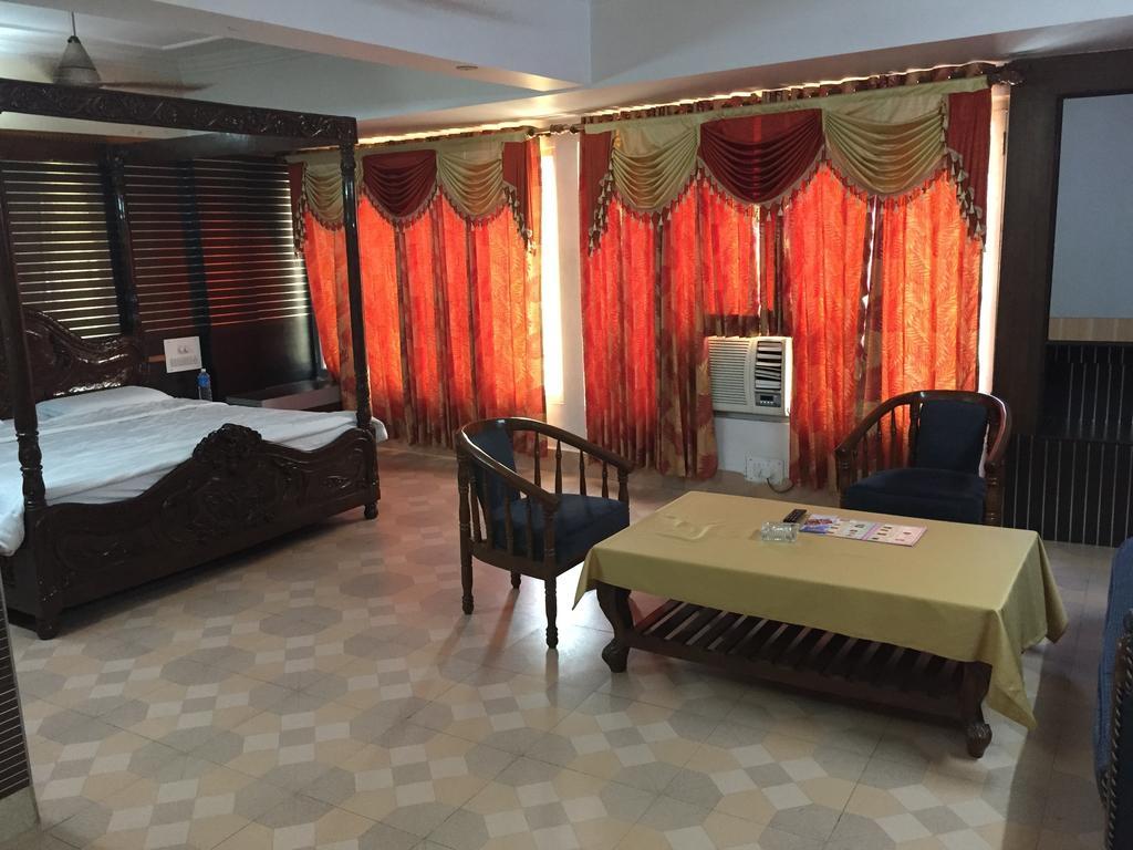 Hotel Swastik Jammu Habitación foto
